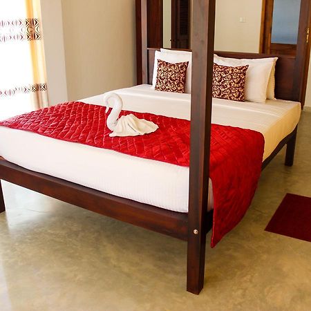Villa Marina Хиккадува Экстерьер фото