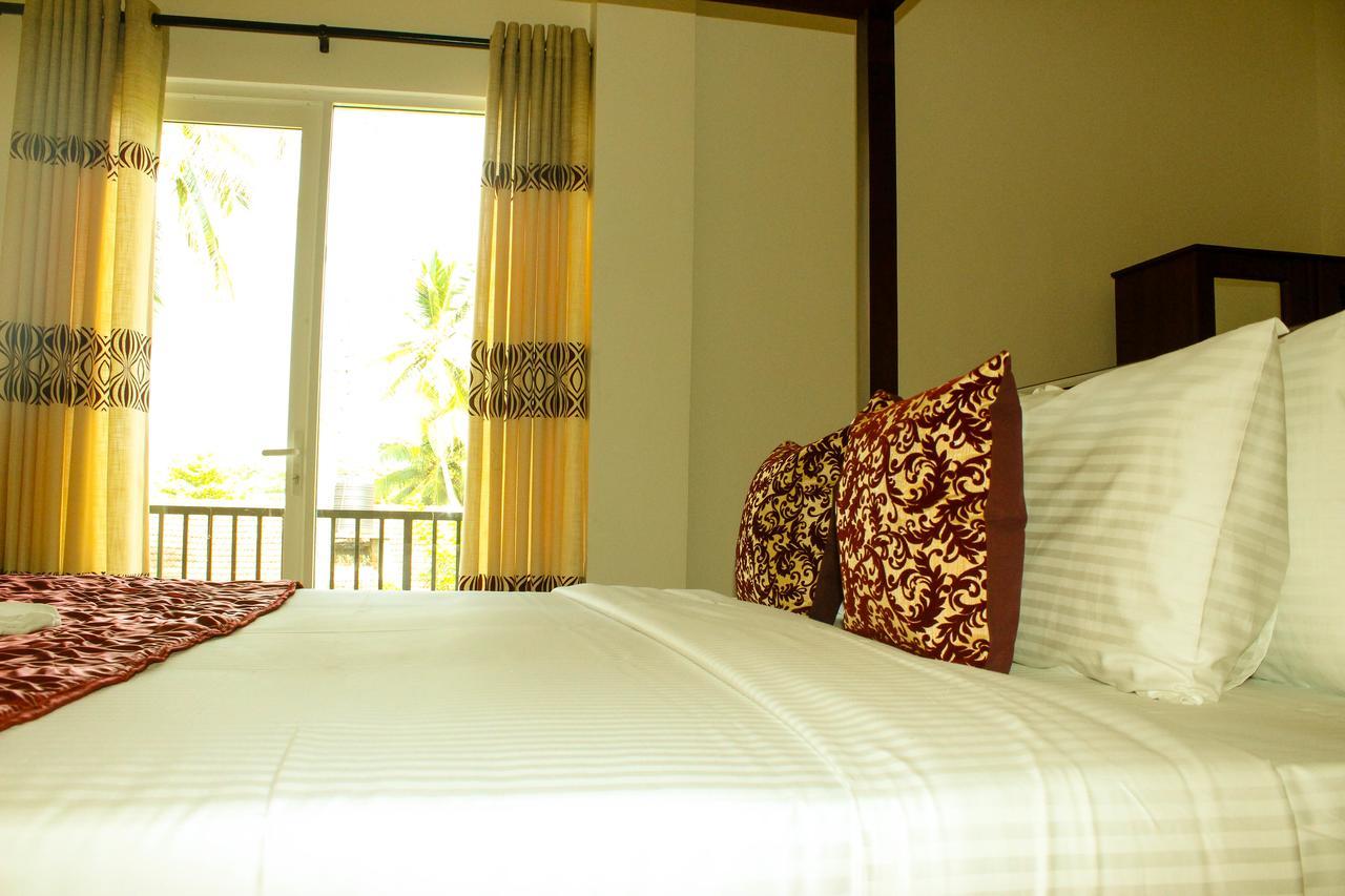 Villa Marina Хиккадува Экстерьер фото