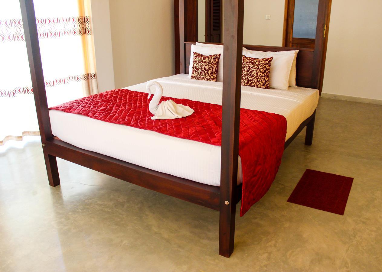 Villa Marina Хиккадува Экстерьер фото