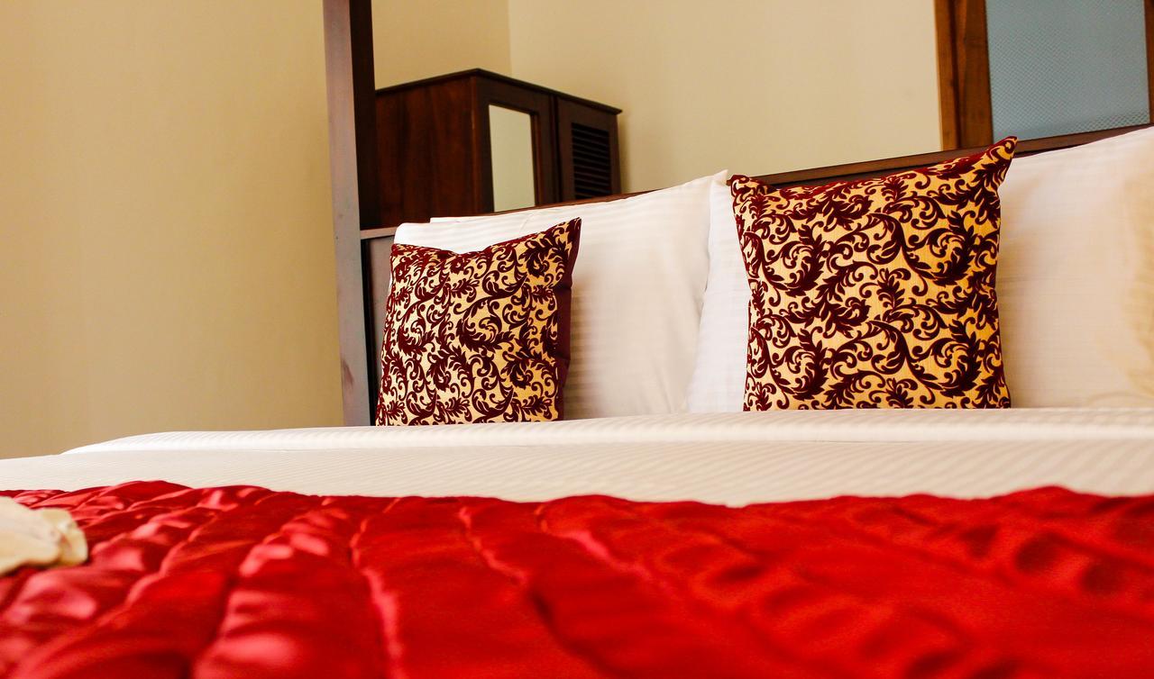 Villa Marina Хиккадува Экстерьер фото