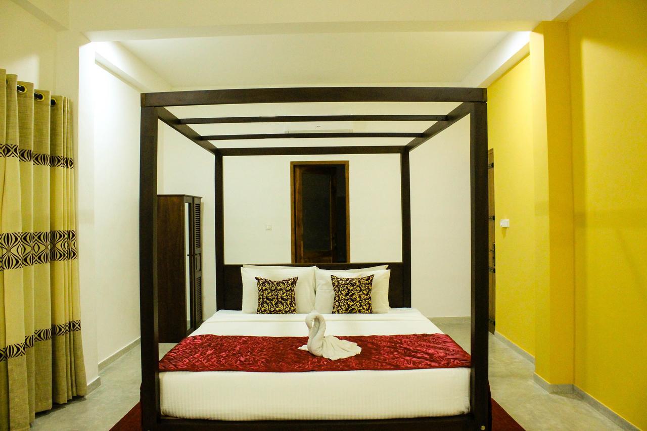 Villa Marina Хиккадува Экстерьер фото